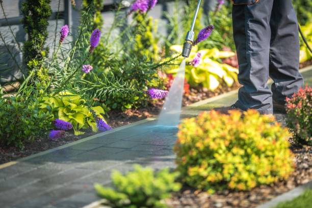 Best Parking Lot and Garage Cleaning  in Oak Creek, WI